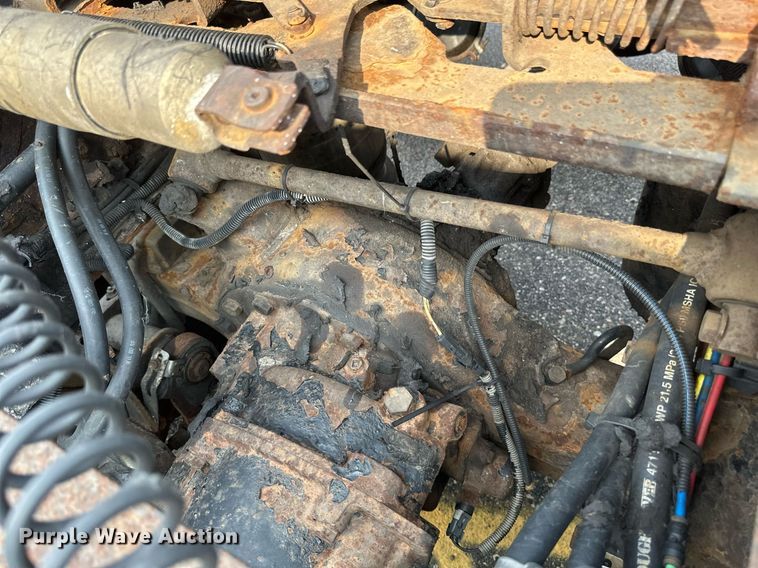 image for item EB2640 2003 Freightliner Columbia 120 semi truck