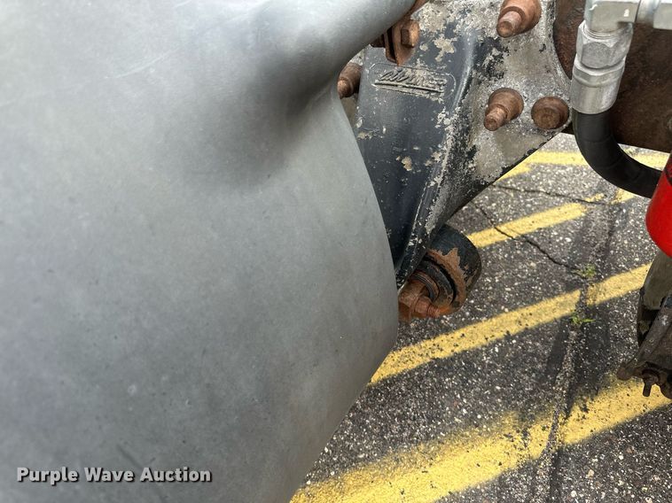 image for item EB2640 2003 Freightliner Columbia 120 semi truck