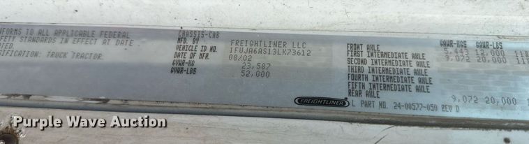 image for item EB2640 2003 Freightliner Columbia 120 semi truck