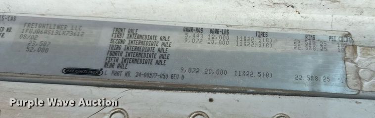 image for item EB2640 2003 Freightliner Columbia 120 semi truck