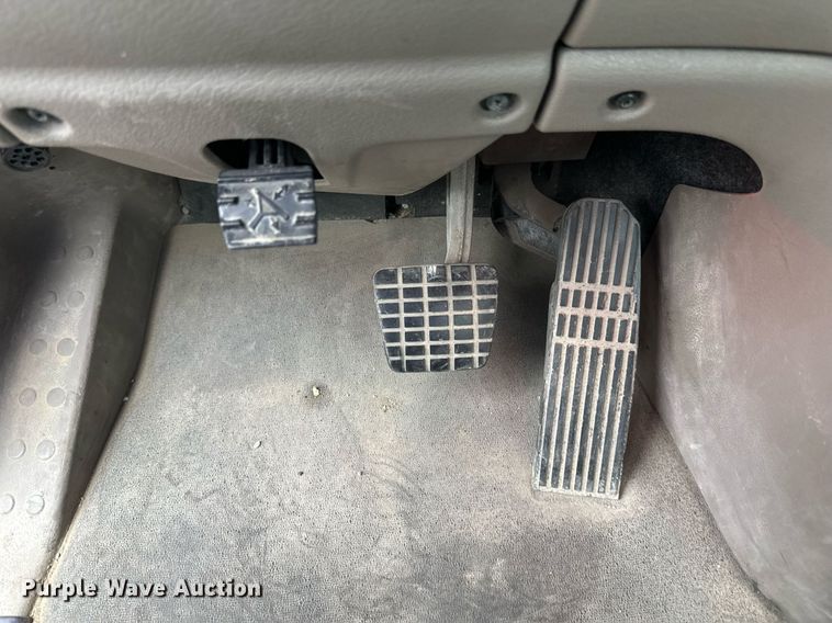 image for item EB2701 2015 Freightliner Cascadia 125 semi truck