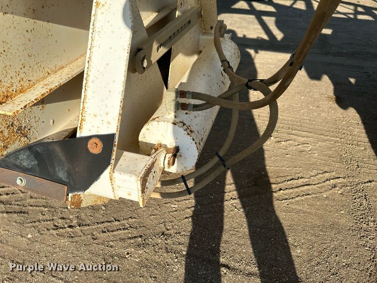 image for item EB2726 2012 Manac LBD42 bottom dump trailer