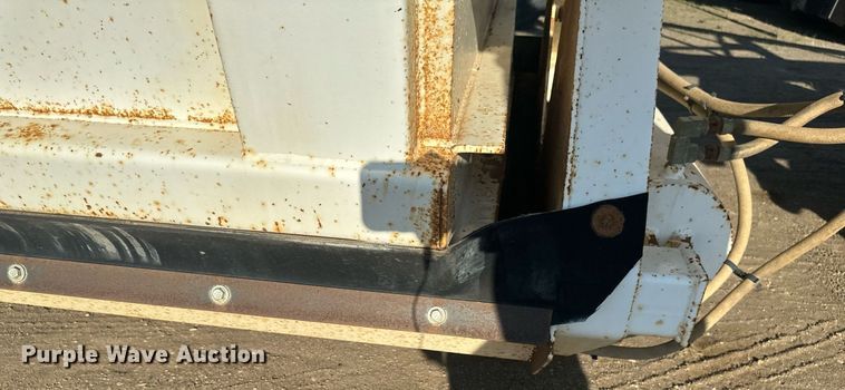 image for item EB2726 2012 Manac LBD42 bottom dump trailer