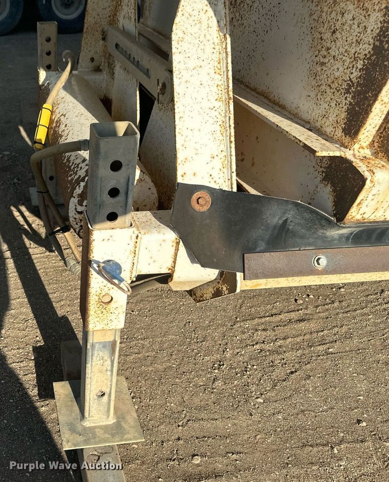 image for item EB2726 2012 Manac LBD42 bottom dump trailer