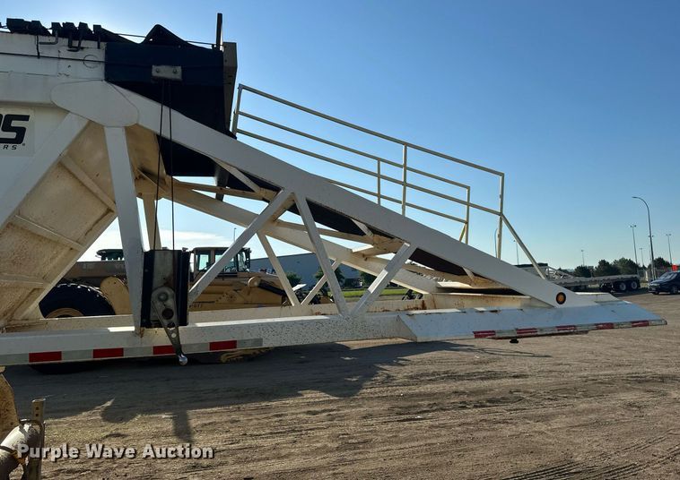 image for item EB2726 2012 Manac LBD42 bottom dump trailer