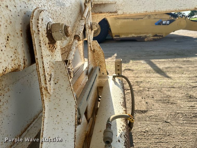 image for item EB2726 2012 Manac LBD42 bottom dump trailer