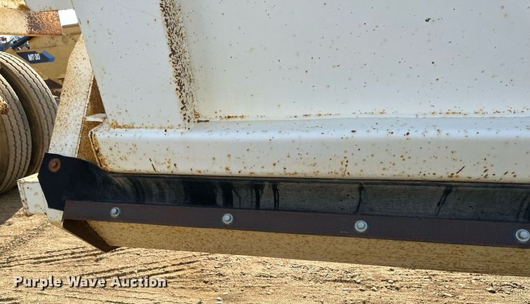 image for item EB2726 2012 Manac LBD42 bottom dump trailer