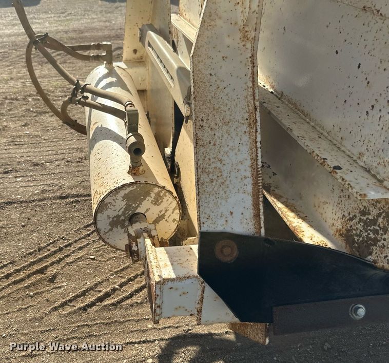 image for item EB2726 2012 Manac LBD42 bottom dump trailer