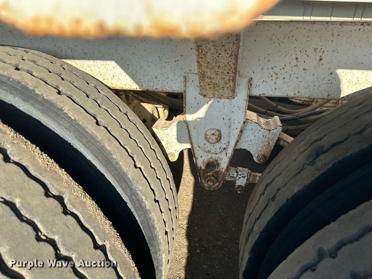 image for item EB2726 2012 Manac LBD42 bottom dump trailer