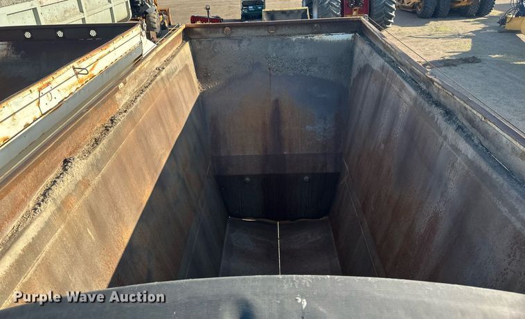 image for item EB2726 2012 Manac LBD42 bottom dump trailer