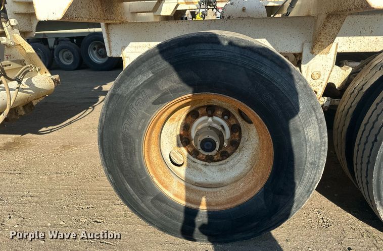 image for item EB2726 2012 Manac LBD42 bottom dump trailer