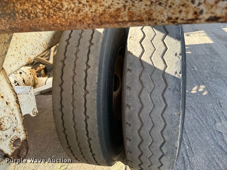 image for item EB2726 2012 Manac LBD42 bottom dump trailer