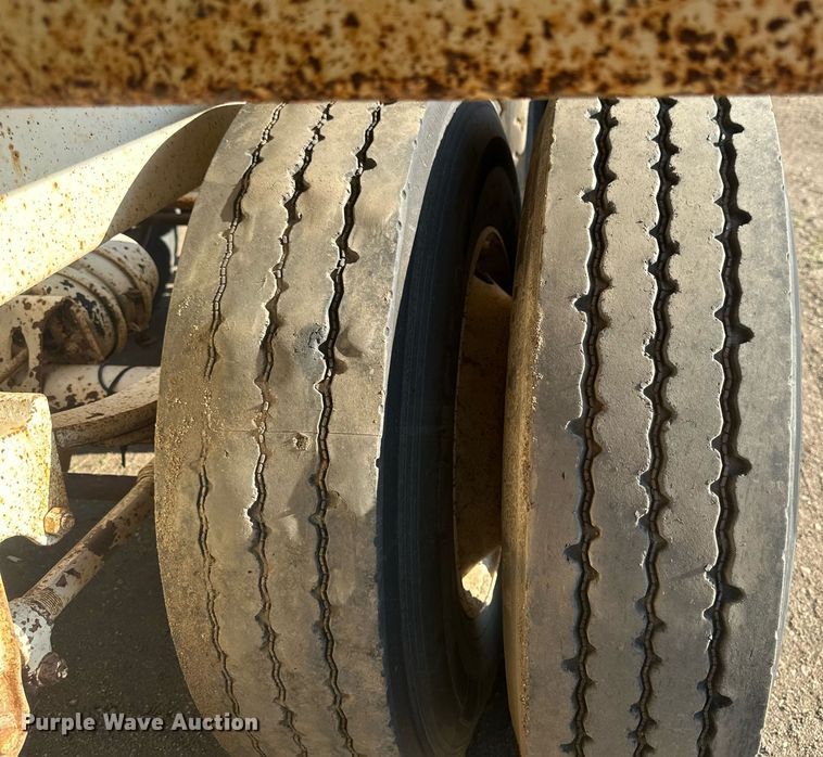 image for item EB2726 2012 Manac LBD42 bottom dump trailer
