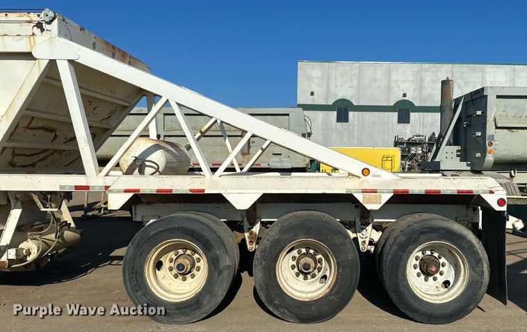 image for item EB2727 2012 Manac LBD42 bottom dump trailer