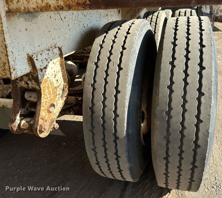 image for item EB2727 2012 Manac LBD42 bottom dump trailer