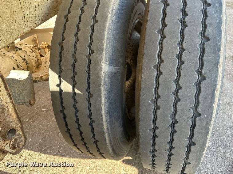 image for item EB2727 2012 Manac LBD42 bottom dump trailer