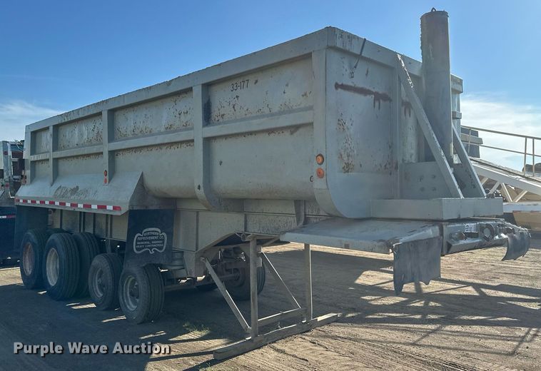 image for item EB2728 1988 CMC FTS25 end dump trailer