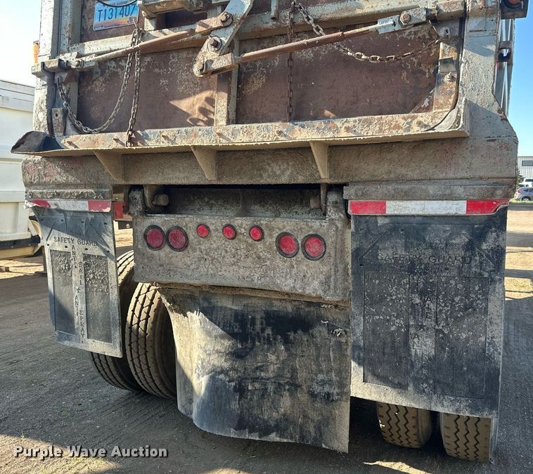 image for item EB2728 1988 CMC FTS25 end dump trailer