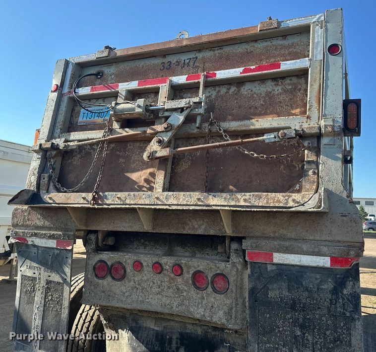 image for item EB2728 1988 CMC FTS25 end dump trailer