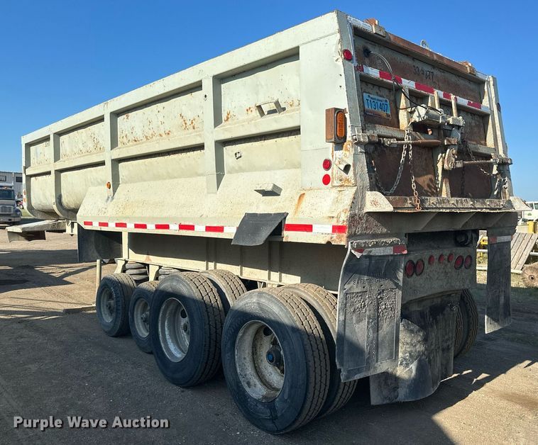 image for item EB2728 1988 CMC FTS25 end dump trailer