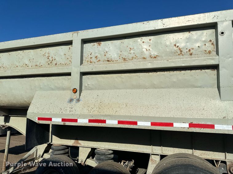 image for item EB2728 1988 CMC FTS25 end dump trailer