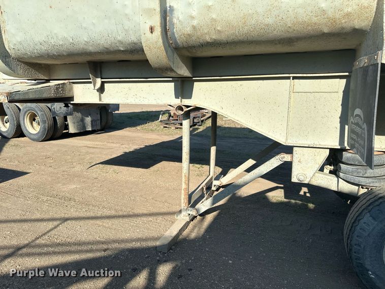 image for item EB2728 1988 CMC FTS25 end dump trailer