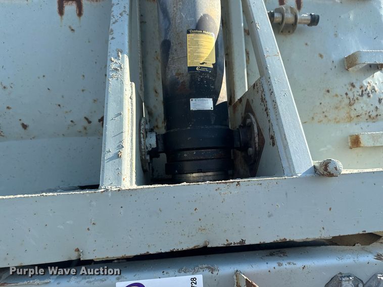 image for item EB2728 1988 CMC FTS25 end dump trailer