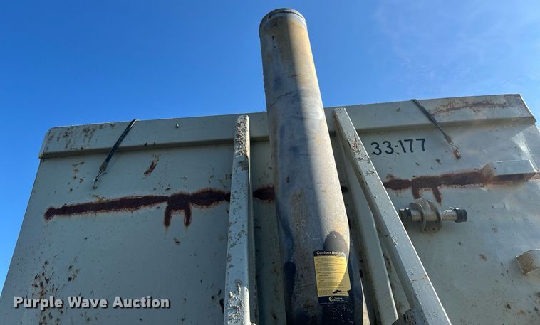 image for item EB2728 1988 CMC FTS25 end dump trailer