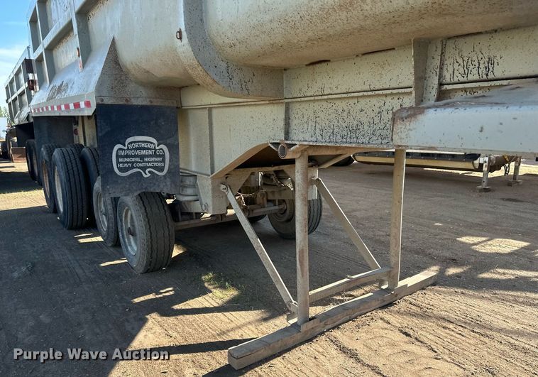 image for item EB2728 1988 CMC FTS25 end dump trailer
