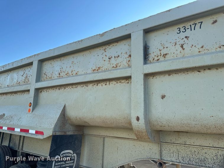 image for item EB2728 1988 CMC FTS25 end dump trailer