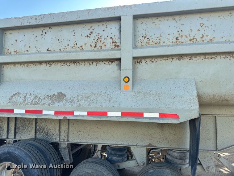 image for item EB2728 1988 CMC FTS25 end dump trailer