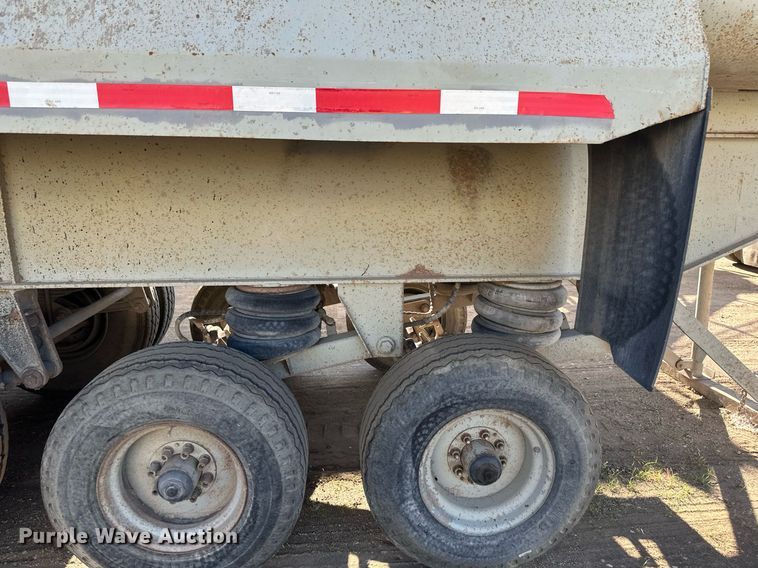 image for item EB2728 1988 CMC FTS25 end dump trailer