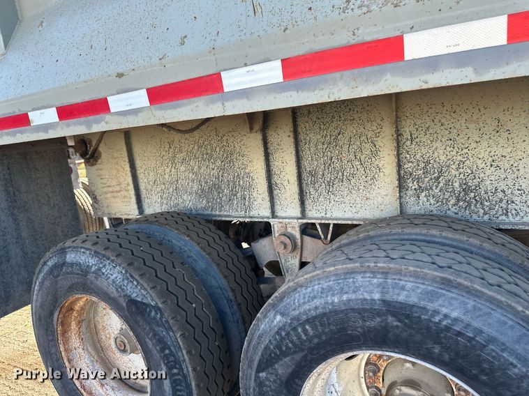 image for item EB2728 1988 CMC FTS25 end dump trailer