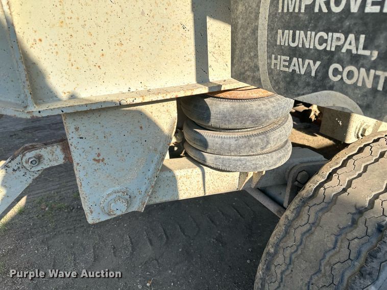 image for item EB2728 1988 CMC FTS25 end dump trailer