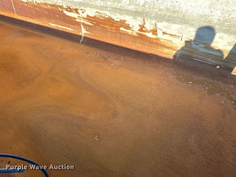 image for item EB2728 1988 CMC FTS25 end dump trailer