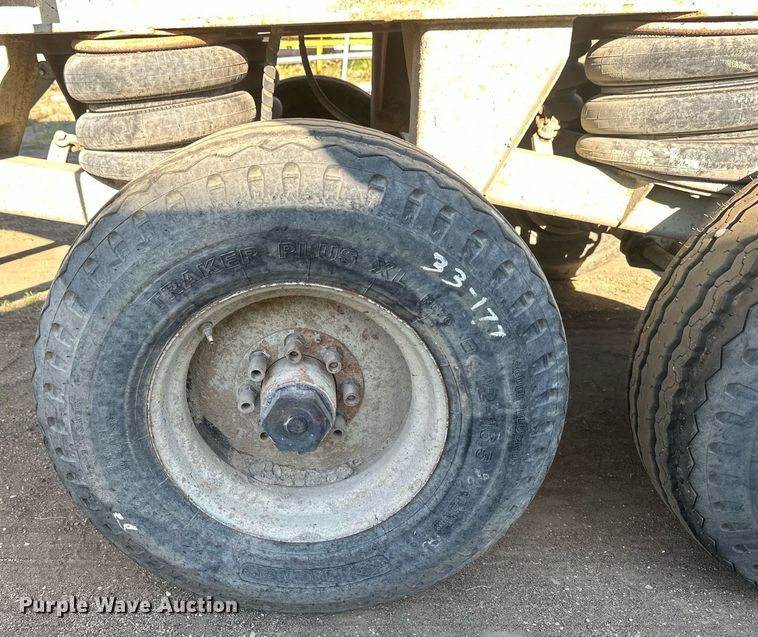 image for item EB2728 1988 CMC FTS25 end dump trailer