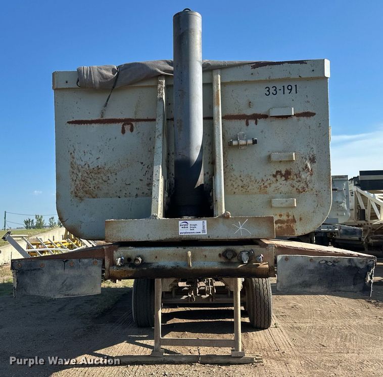 image for item EB2729 1988 CMC FTS25 end dump trailer