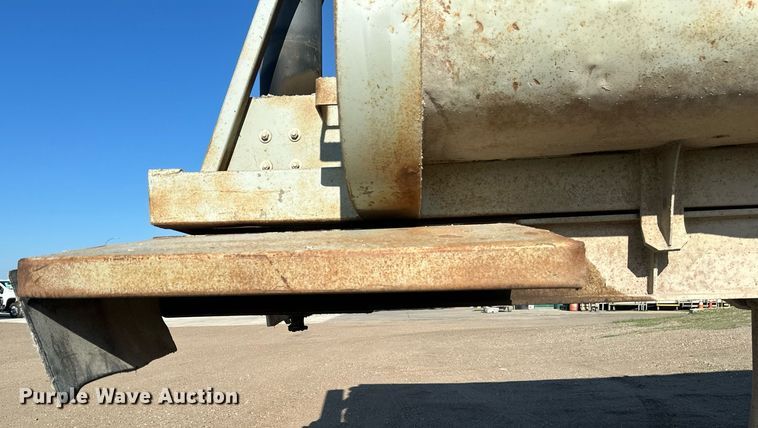 image for item EB2729 1988 CMC FTS25 end dump trailer