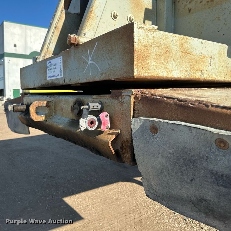 image for item EB2729 1988 CMC FTS25 end dump trailer