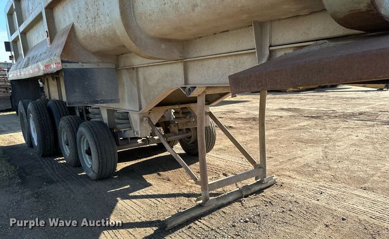 image for item EB2729 1988 CMC FTS25 end dump trailer