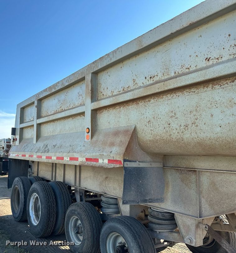 image for item EB2729 1988 CMC FTS25 end dump trailer