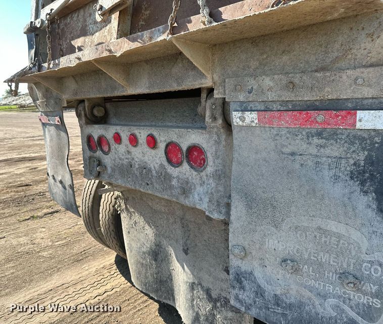 image for item EB2729 1988 CMC FTS25 end dump trailer