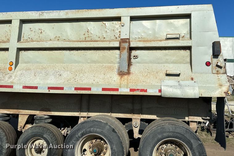 image for item EB2729 1988 CMC FTS25 end dump trailer