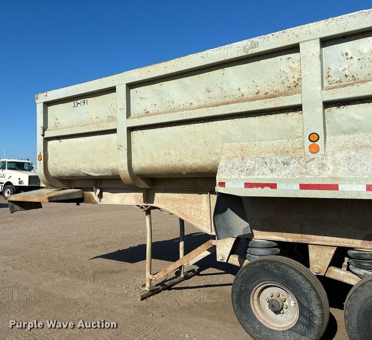 image for item EB2729 1988 CMC FTS25 end dump trailer