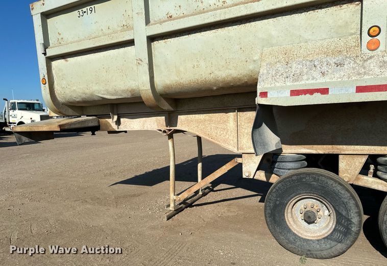image for item EB2729 1988 CMC FTS25 end dump trailer