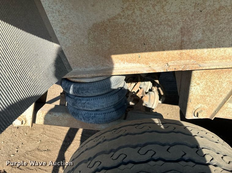 image for item EB2729 1988 CMC FTS25 end dump trailer