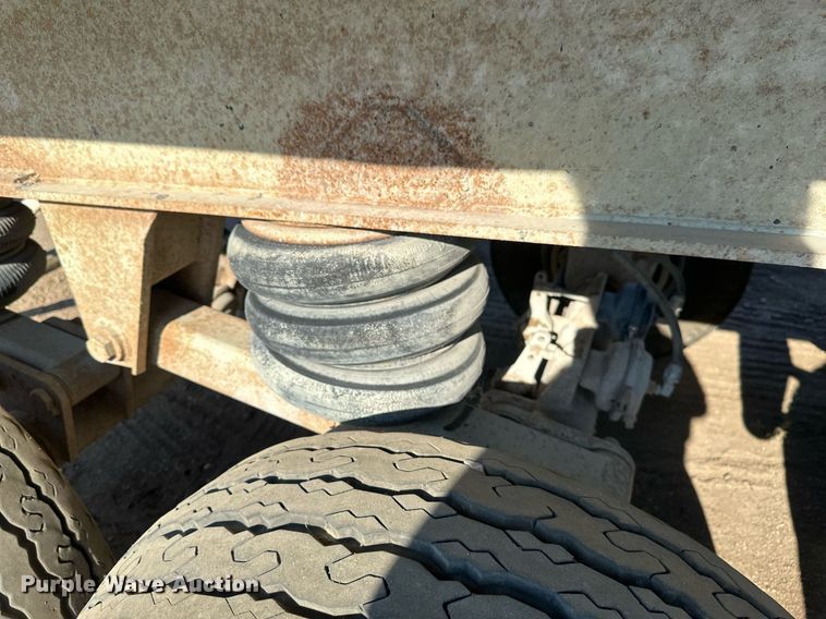 image for item EB2729 1988 CMC FTS25 end dump trailer