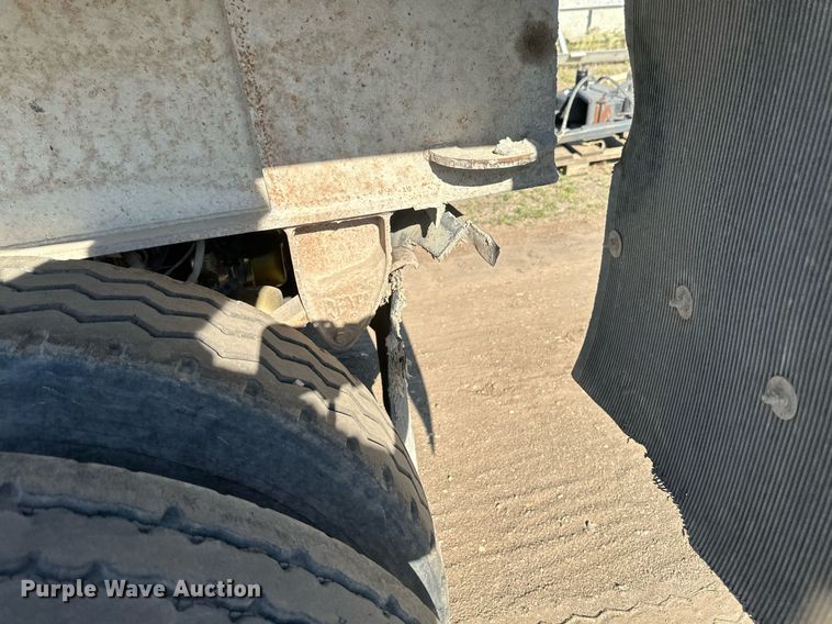 image for item EB2729 1988 CMC FTS25 end dump trailer