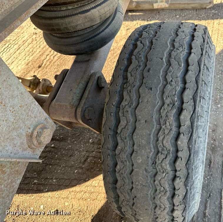 image for item EB2729 1988 CMC FTS25 end dump trailer