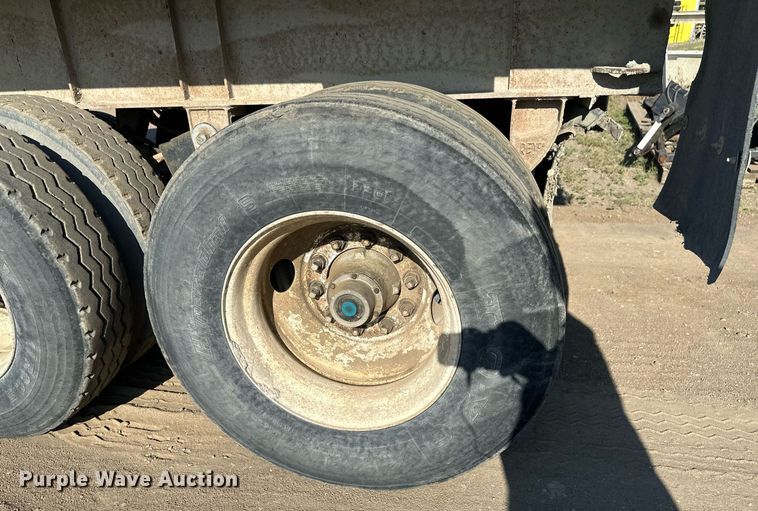 image for item EB2729 1988 CMC FTS25 end dump trailer